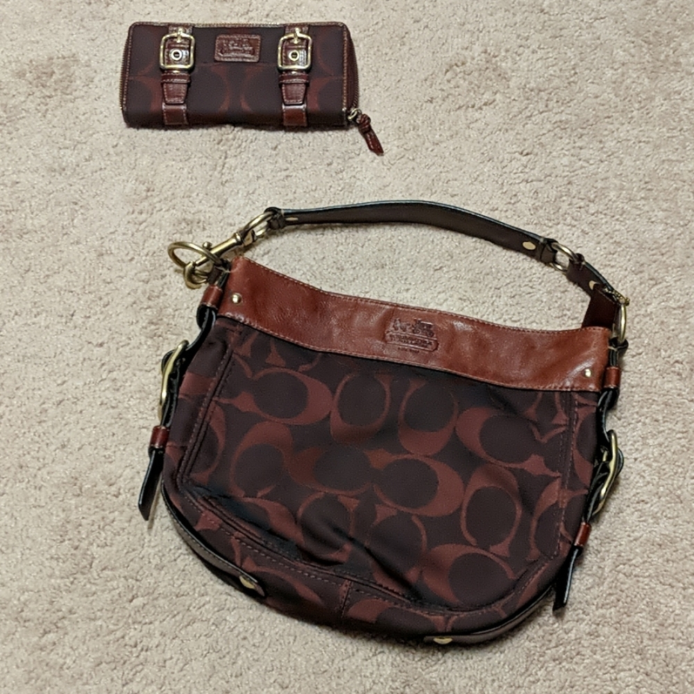Coach hobo style purse